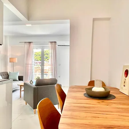 Seafront Residences Apartmán