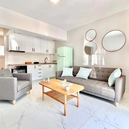 Seafront Residences Loutra Oraias Elenis
