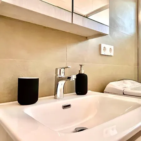 Seafront Residences Loutra Oraias Elenis