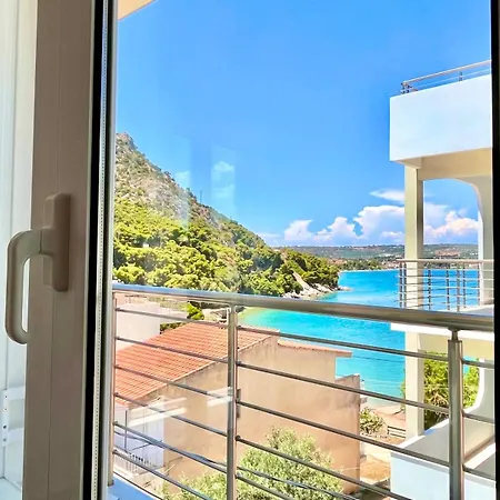 Seafront Residences *