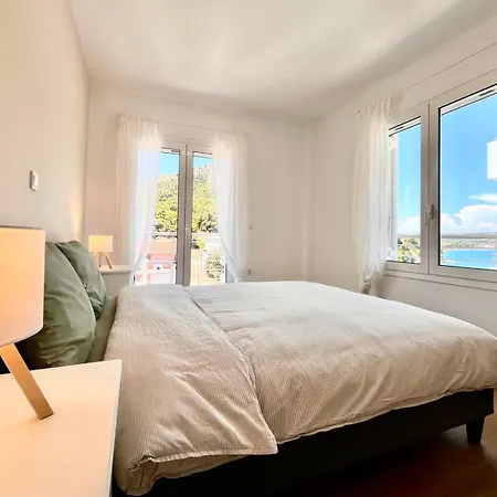 Seafront Residences Apartmán